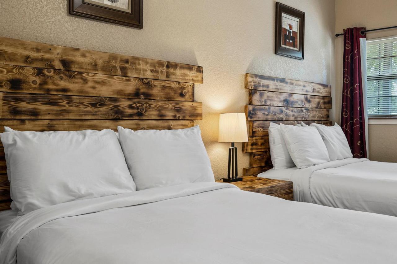 The Claire Hotel Каньон-Лейк Экстерьер фото
